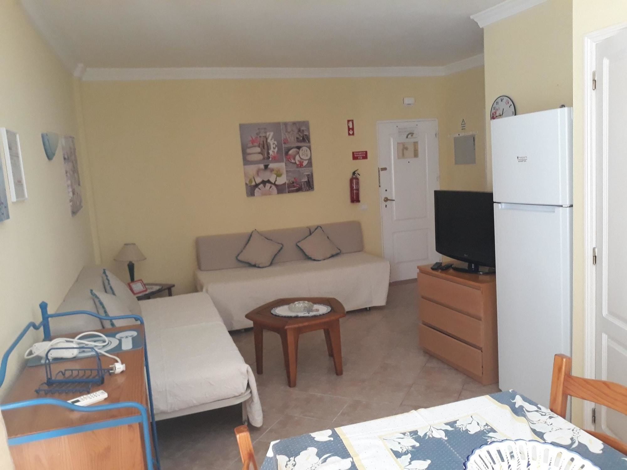 With One Bedroom In Albufeira, With Pool Access, Balcony And * Albufeira